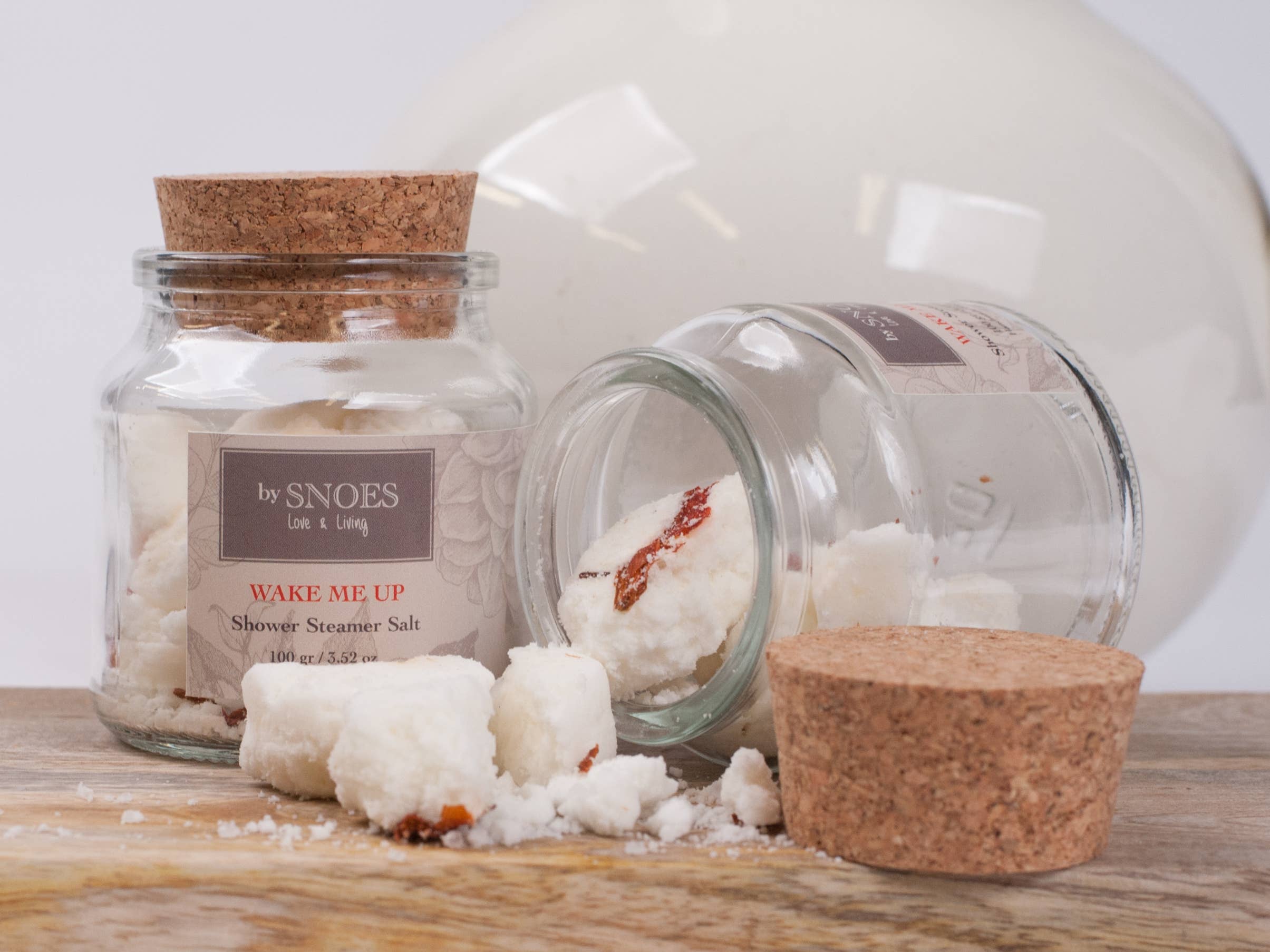 By Snoes – Engroshandel Brusefordamper/bombe – By Snoes brusetablet til bruser i glas med korkprop6