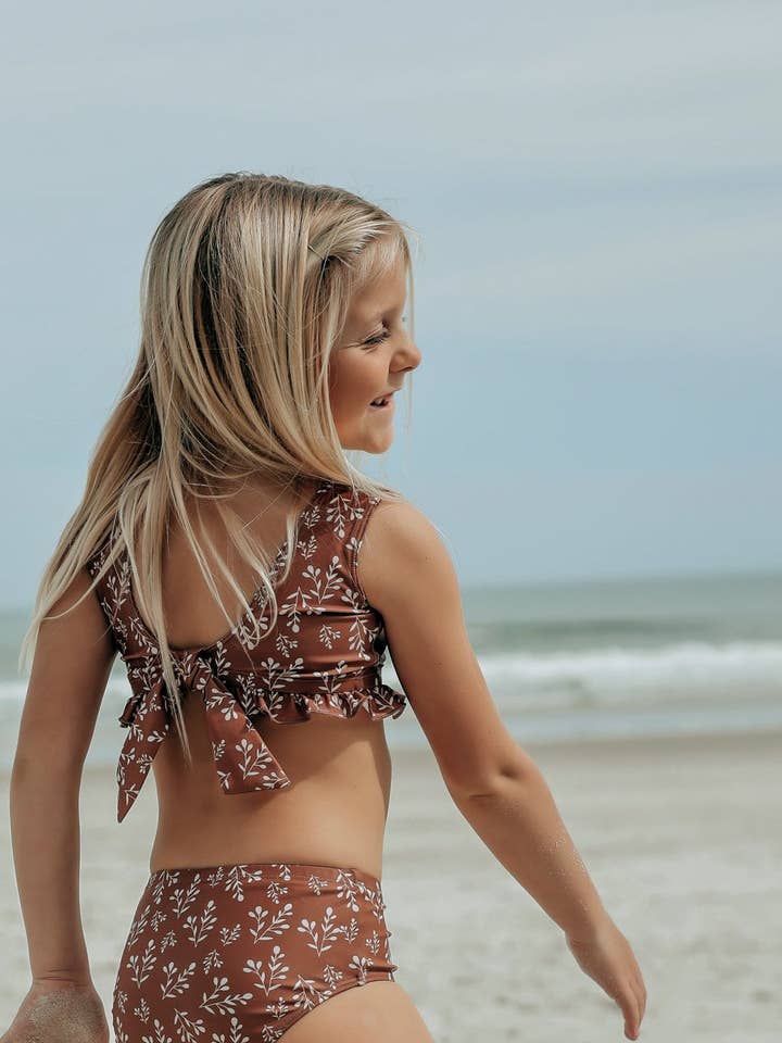 Ensemble Scoopback (rameaux de cacao) pour la vente par Indie Blue