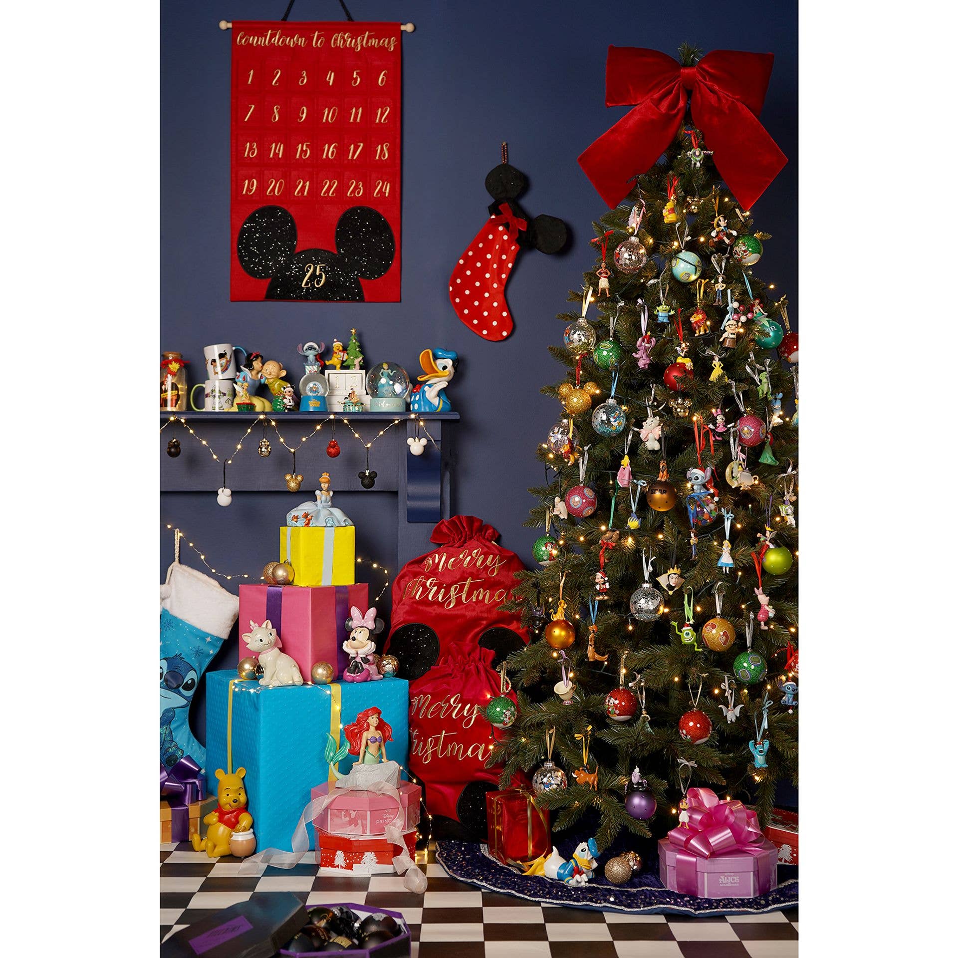 WIDDOP and Co. - Wholesale Christmas Decoration - Disney Set of 4 Toy Story Hanging Decorations3