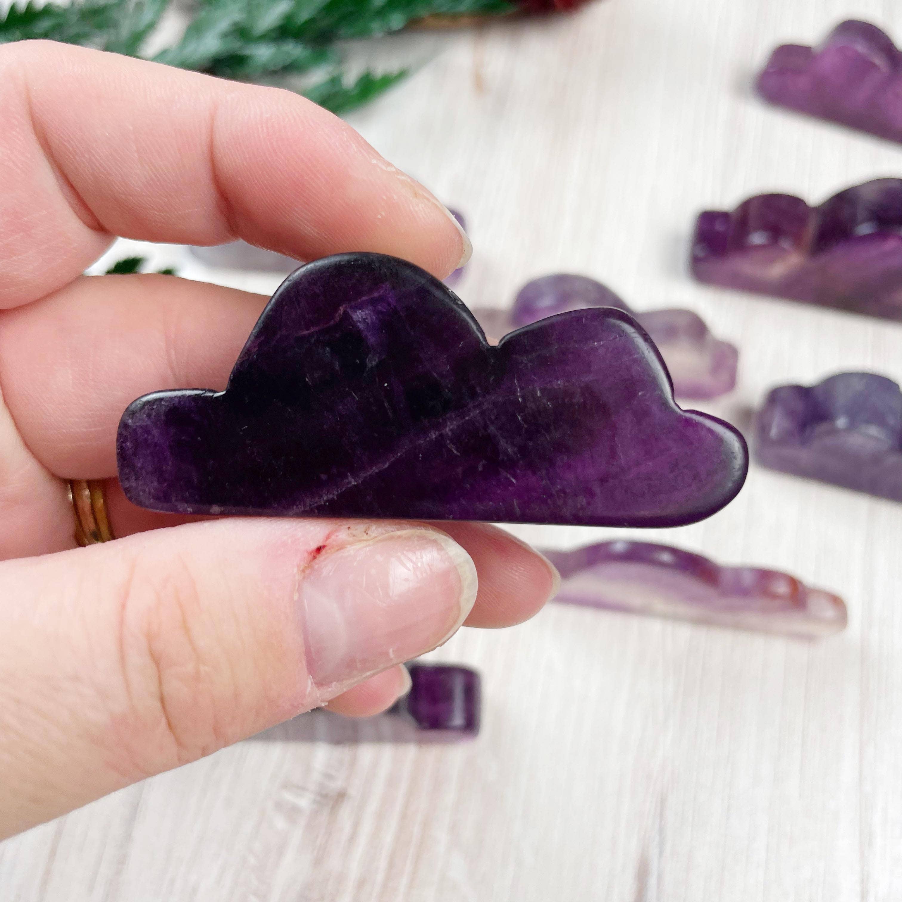Ewelina Pas Jewelry - Vente Pierre et cristal de spiritualité - Sculpture sur nuage de fluorite violette1