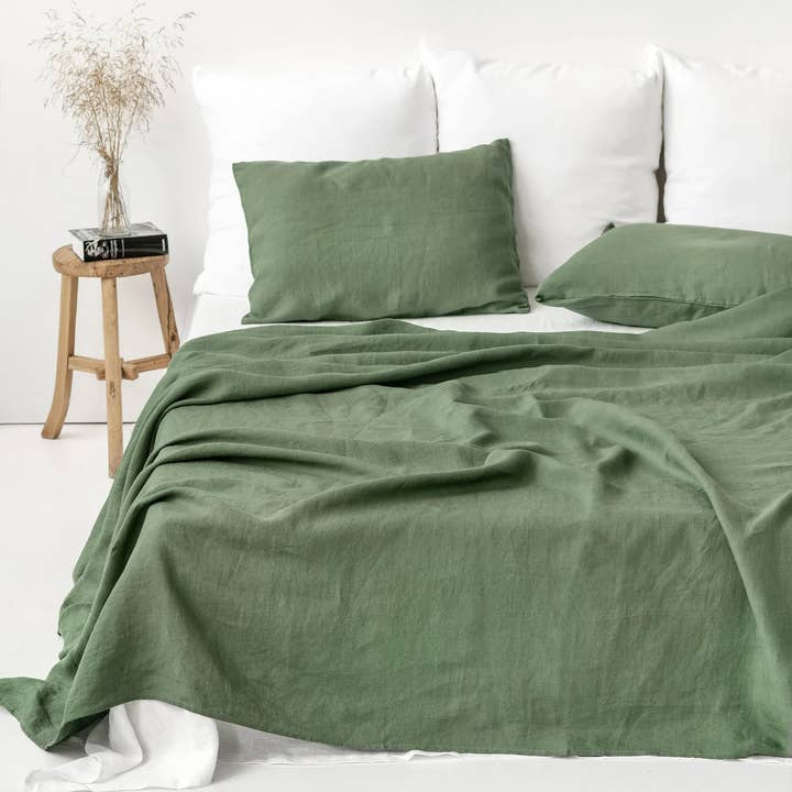 MagicLinen (We handle U.S. import procedures for you) - Wholesale Flat Sheet - Forest green linen flat sheet1