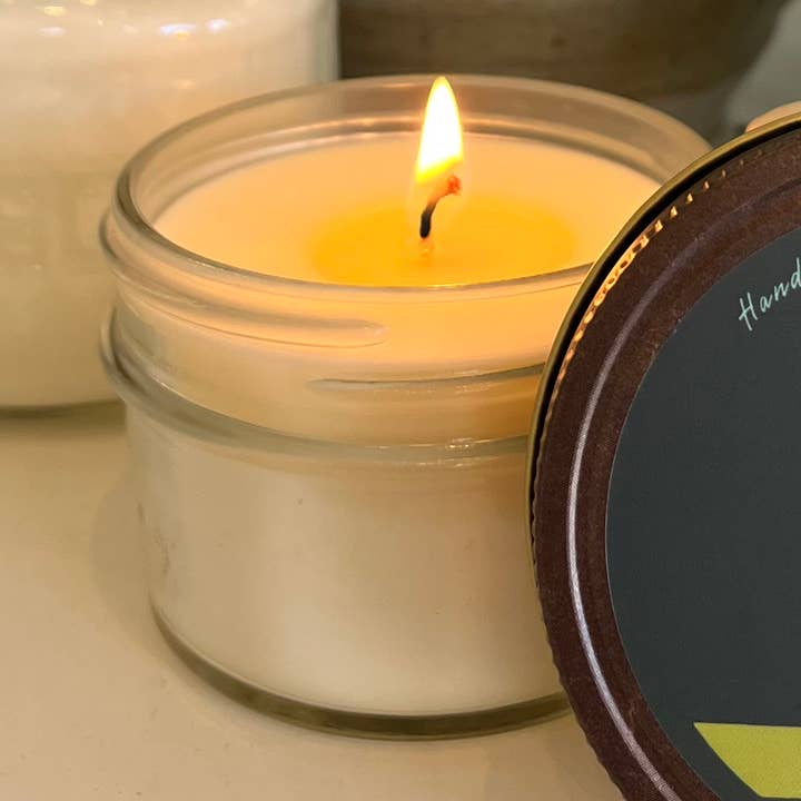 I AM HOME : Jasmine Ylang + Lemon Green Tea Soy Candle for wholesale by Yo Soy Candle