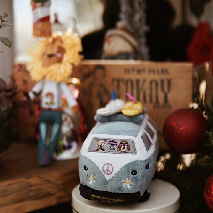 Woof & Co. - Wholesale Pet Plush Toy - Dog - Hippie Van16