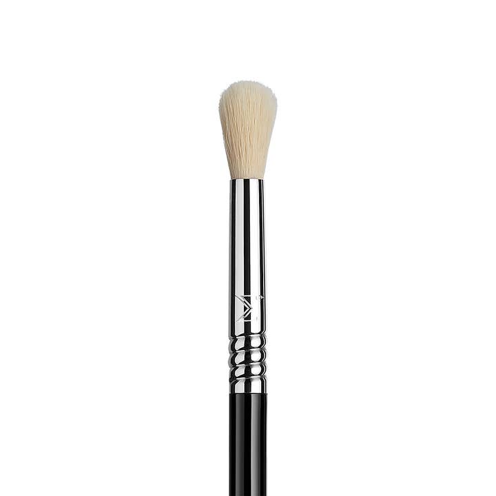 PINCEAU ESTOMPEUR EFFILÉ E35 pour la vente par Sigma Beauty