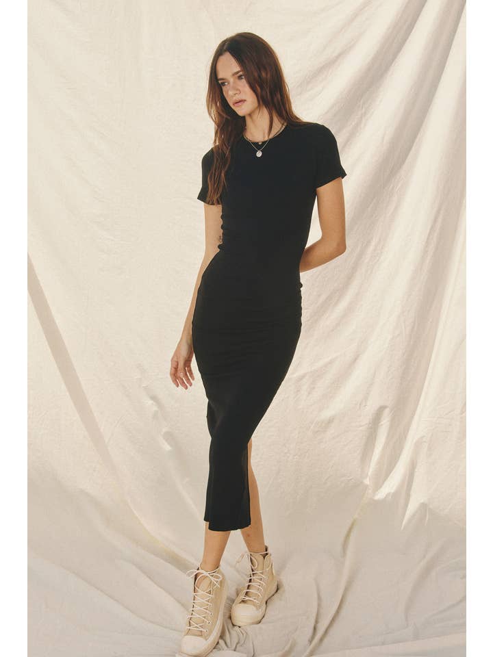 Dress Forum - Wholesale Dress - Women's - Ribbed Knit Back Slit T-Shirt Dress (1)38