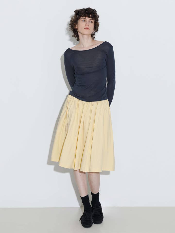 CUBIC – Engroshandel Strikket top - Dame – Ærmeløs dyb U-hals gennemsigtig striktop9