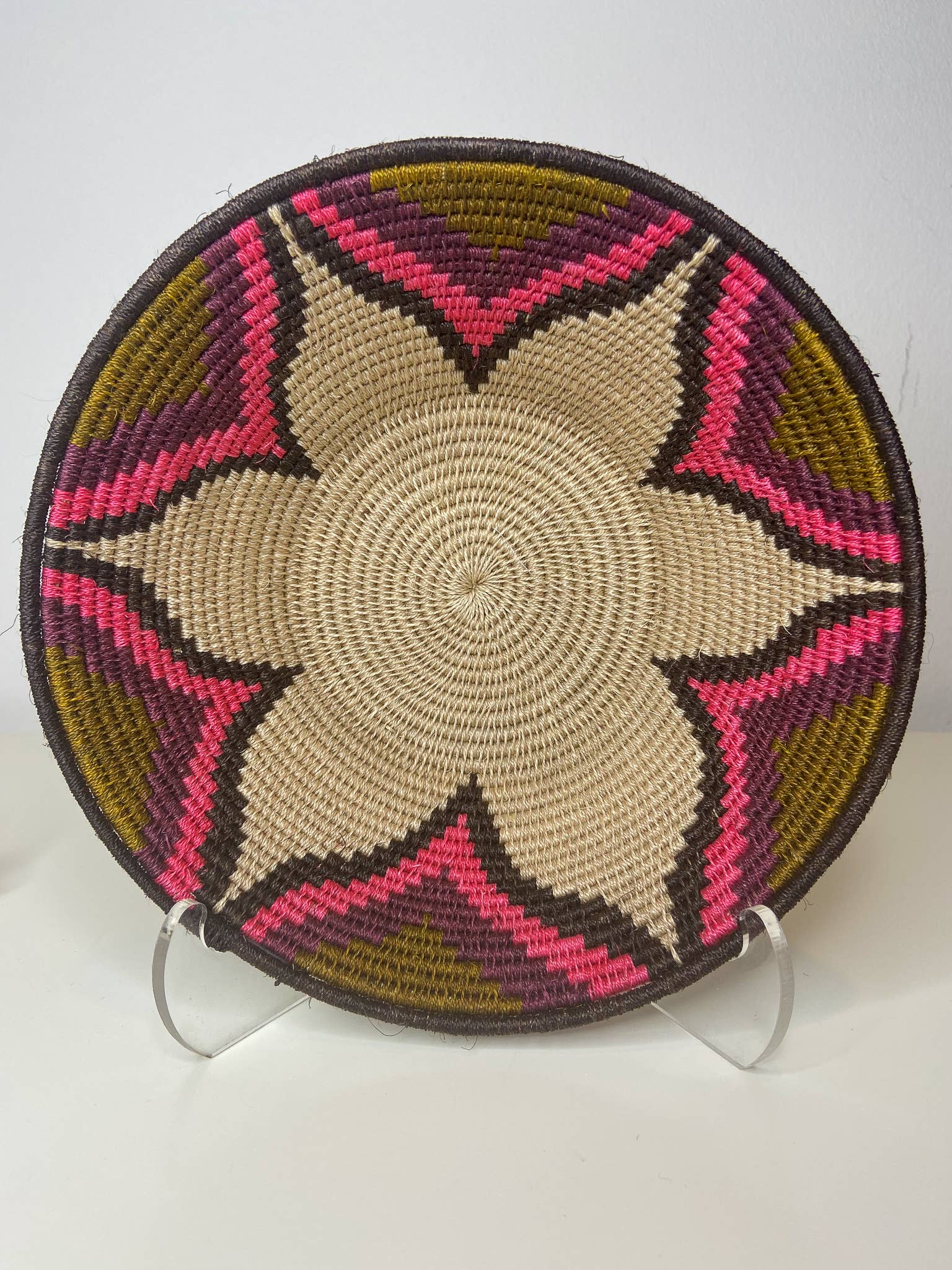 Eve & Nico Gifts & Home Decor - Wholesale Basket - Medium Sisal Basket - 0061