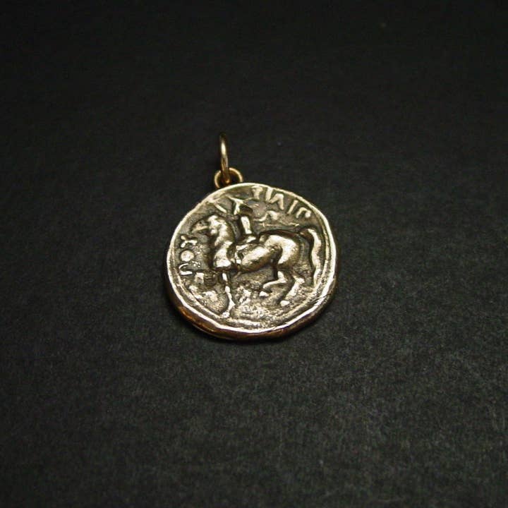 Vis a Vis Jewelry – wholesale Hänge-/berlockhalsband – Filip II av Makedonien på häst mynt halsband3
