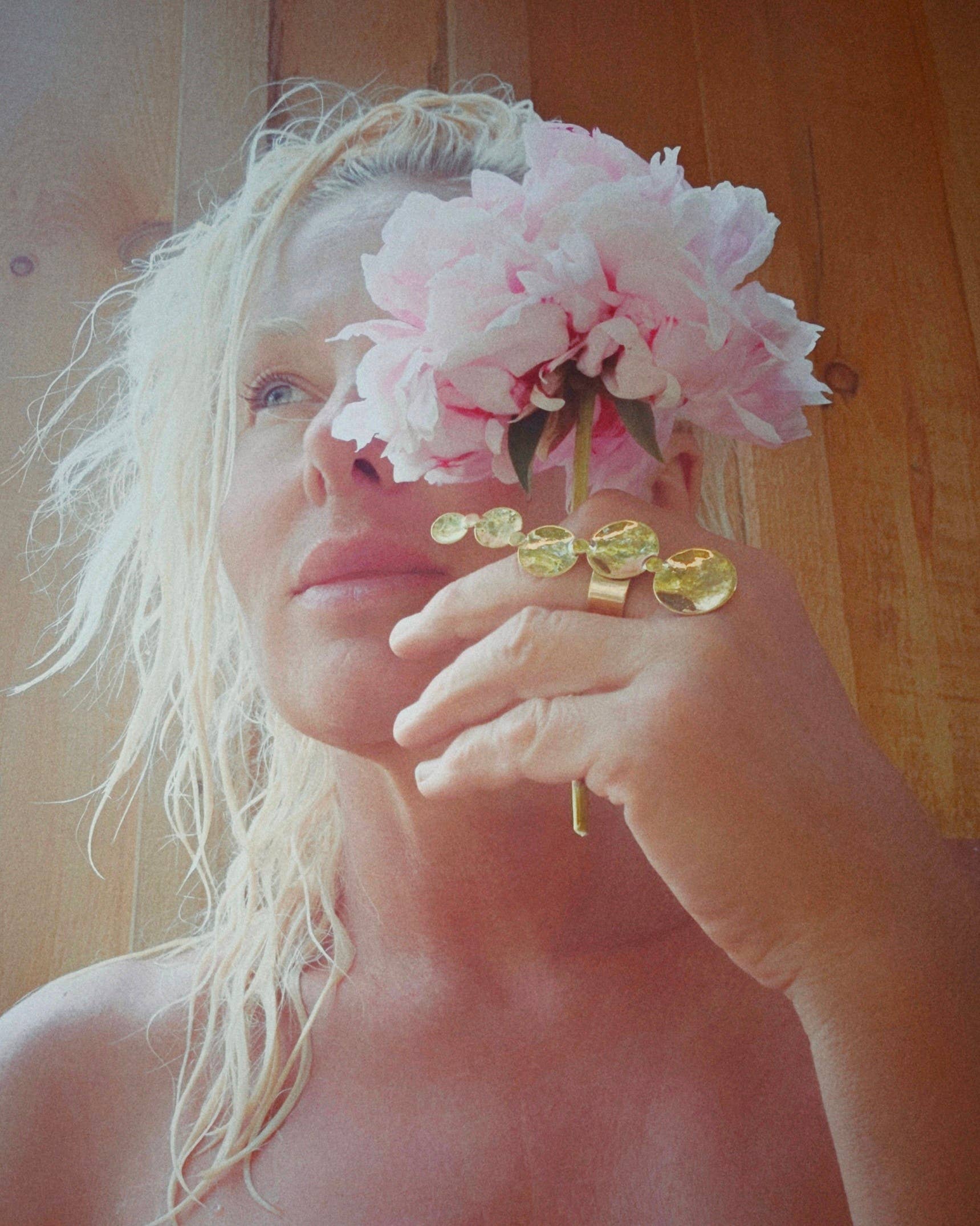 Bisjoux - Vente Anneau/bague à empiler - Bague en laiton martelée nombreux cercles cercle fait main1