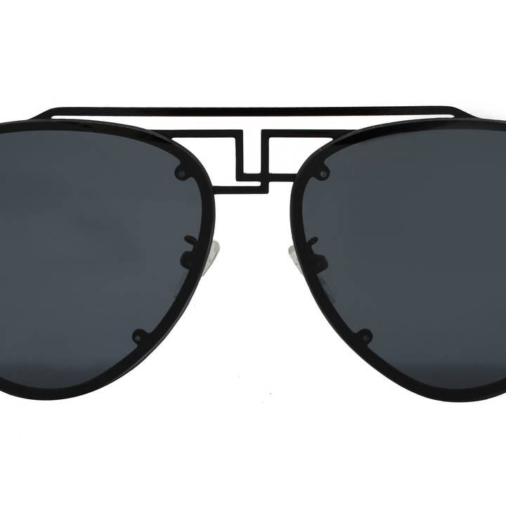 FAMKE - Noir mat pour la vente par SLOANE Eyewear