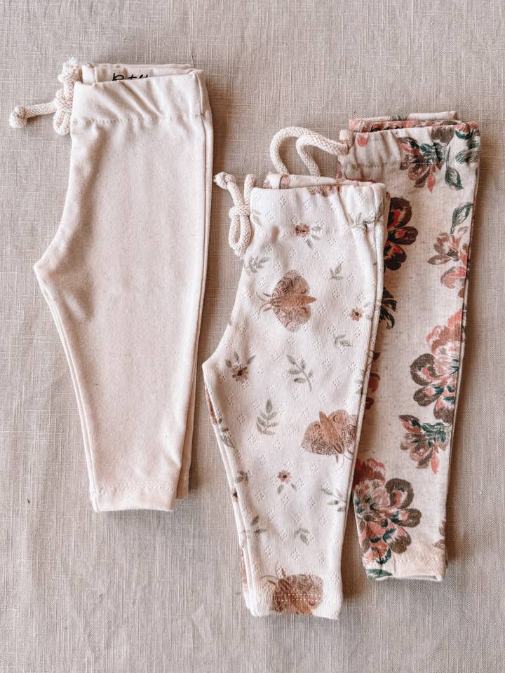 PETITE EvelinaApparel - Wholesale Fashion Leggings - Kids - GRAB BAG / girly leggings0