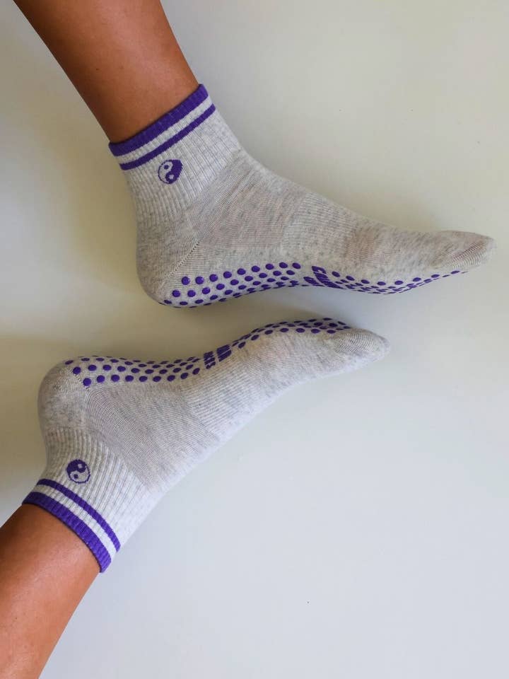 California Grip Socks - Wholesale Socks - Women's - The Yin Yang Shortie Grip Socks2