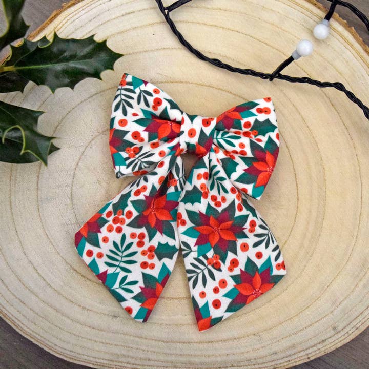 Poinsettia Sailor Bowtie voor katten of honden - Kerstvlinderdas voor huisdieren voor wholesale door CrazyCoolCat
