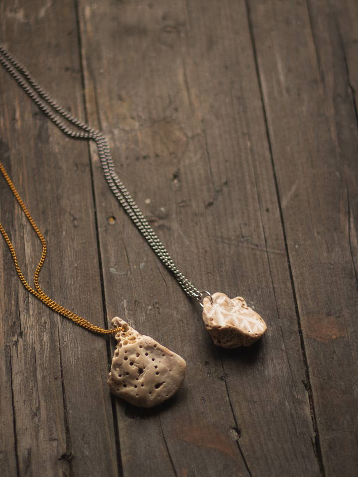 Collana originale in pietra-ottone/inox @EARTHWINDESIRE per la vendita all'ingrosso da parte di Earth Wind Desire