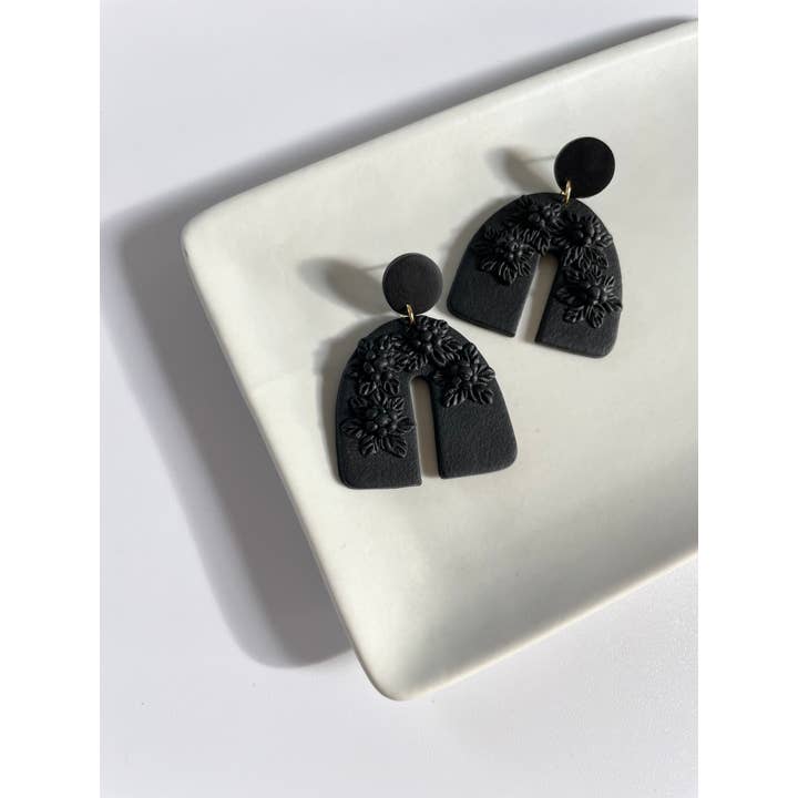 AnalyJewelry - Wholesale Dangle Earrings - Elegant Detail Floral Arch3