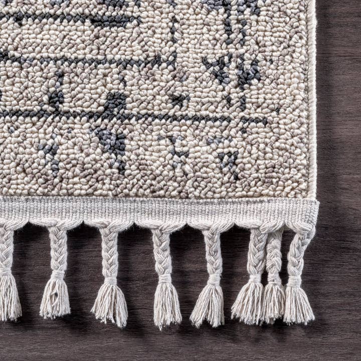 nuLOOM - Wholesale Area Rug - Claudia Diamond Tassel Area Rug