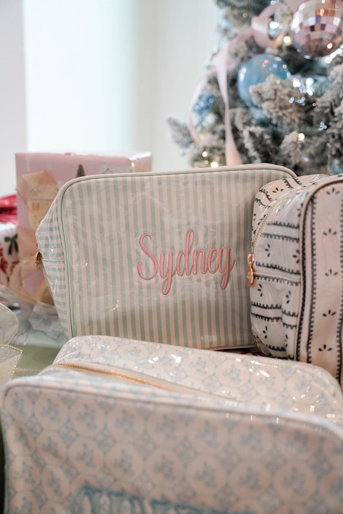 KENZKUSTOMZ - Vente Trousses de maquillage/cosmétique - Trousse de Toilette Clear Coat XL8