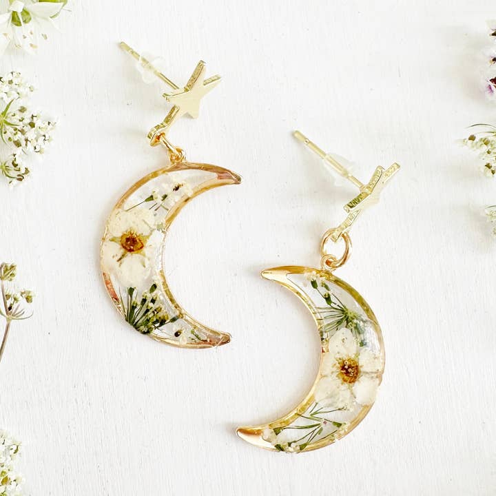 Moon and star earrings with real flowers for wholesale by FloreOrganicBotanics