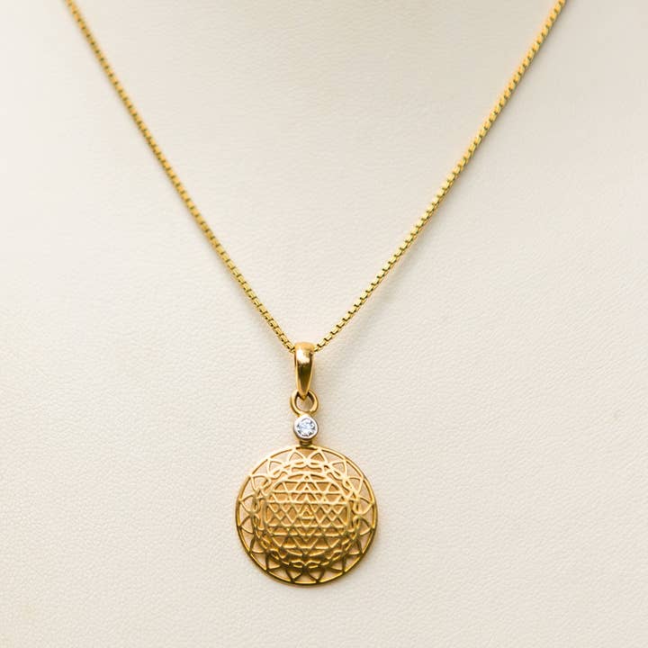 The sattva collection - Wholesale Pendant/Charm Necklace - 14 kt Gold Sri Yantra Pendant Mounted with Diamond on 18kt Gold Chain