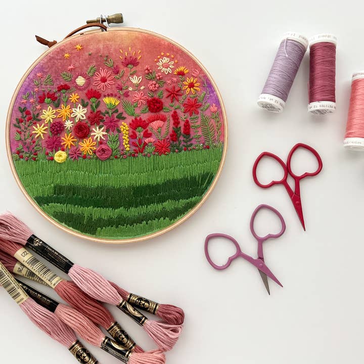 Matryoshka Doll Shop - Wholesale Scissors - Small Heart scissors, tiny embroidery scissors, little snips8