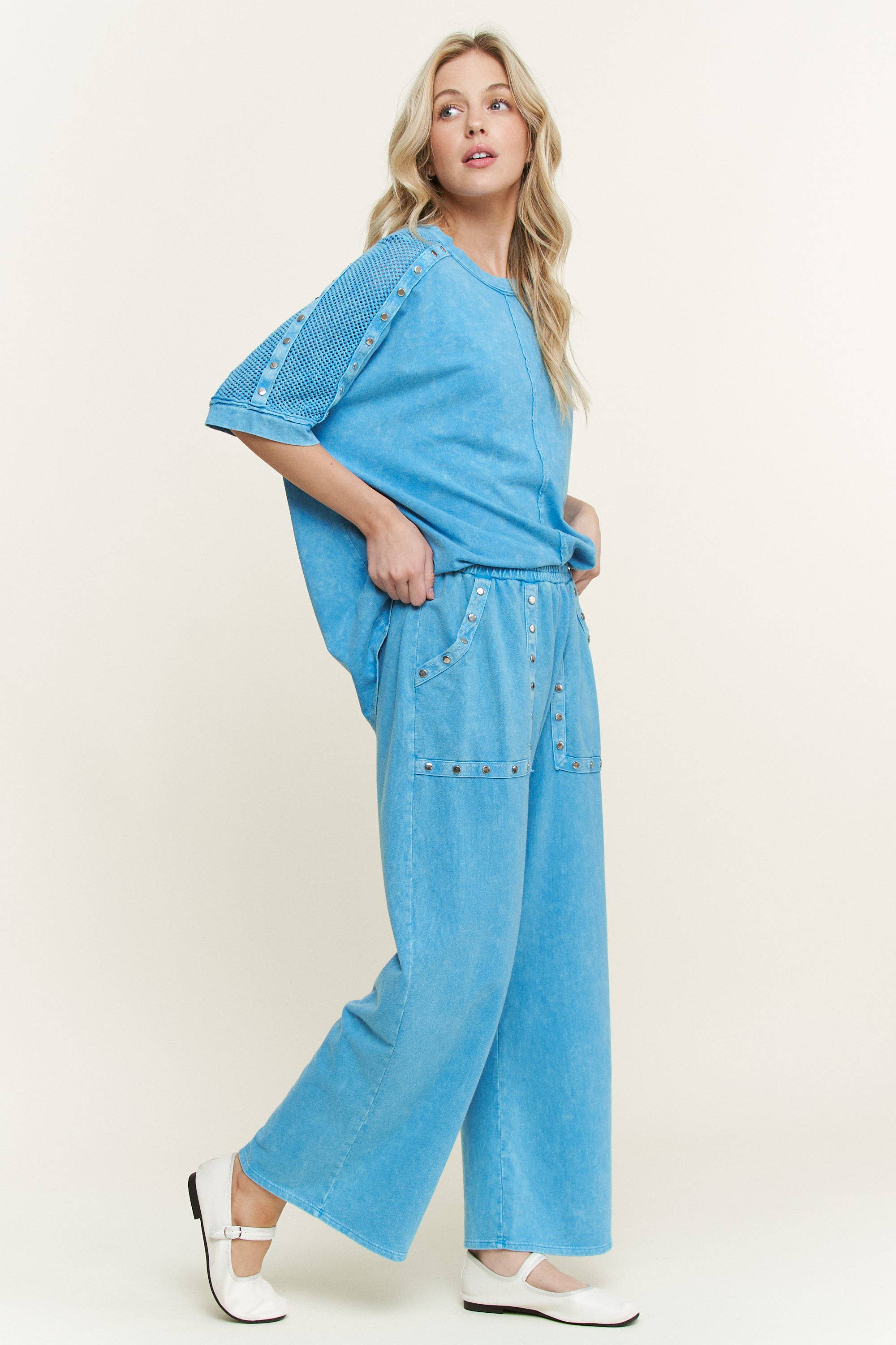 J.Her – Großhandel Lounge-Trainingshose/-Jogginghose – Damen – Mineralgewaschene, mit Nieten besetzte Wide-Leg-Hosentaschen HP65497