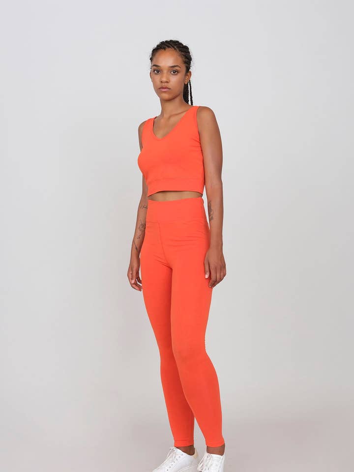 Set Active Leggings e Top sportivo per la vendita all'ingrosso da parte di OWN OFF WITH NATURE