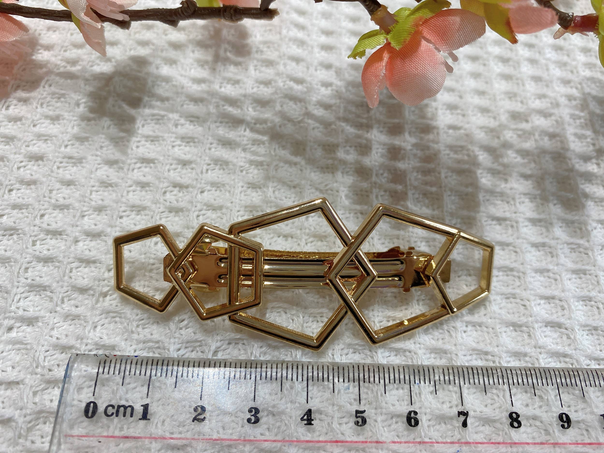 LadyJuneAccessories - Vendita all'ingrosso Fermaglio per capelli - Donna - Fermaglio geometrico dorato | Capelli spessi | Fermacapelli in ottone1