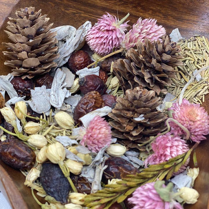 Sunsum Intentional Living - Wholesale Potpourri - Wanderlust, Wildflower & Sage, Naturally Scented, Loose Dried Flowers, Flower Confetti, Potpourri, 2 oz4