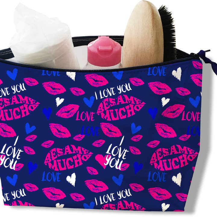 NECESER DE DÍA DE SAN VALENTÍN FUCSIA Y AZUL para venta al por mayor de BISTRAKOO