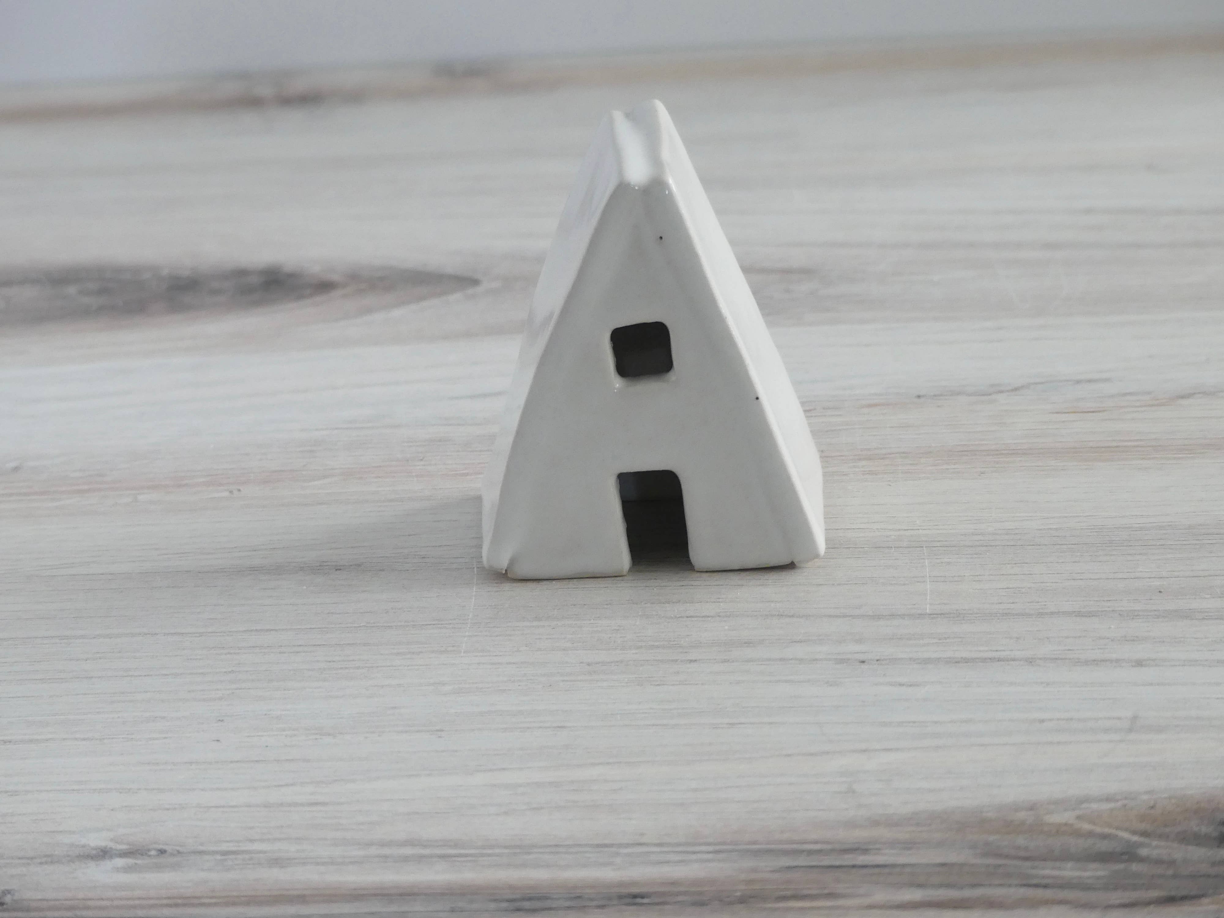 Design by Pouneh - Venta al por mayor Decoración navideña - Pequeño pueblo de cerámica hecho a mano, decoración navideña8