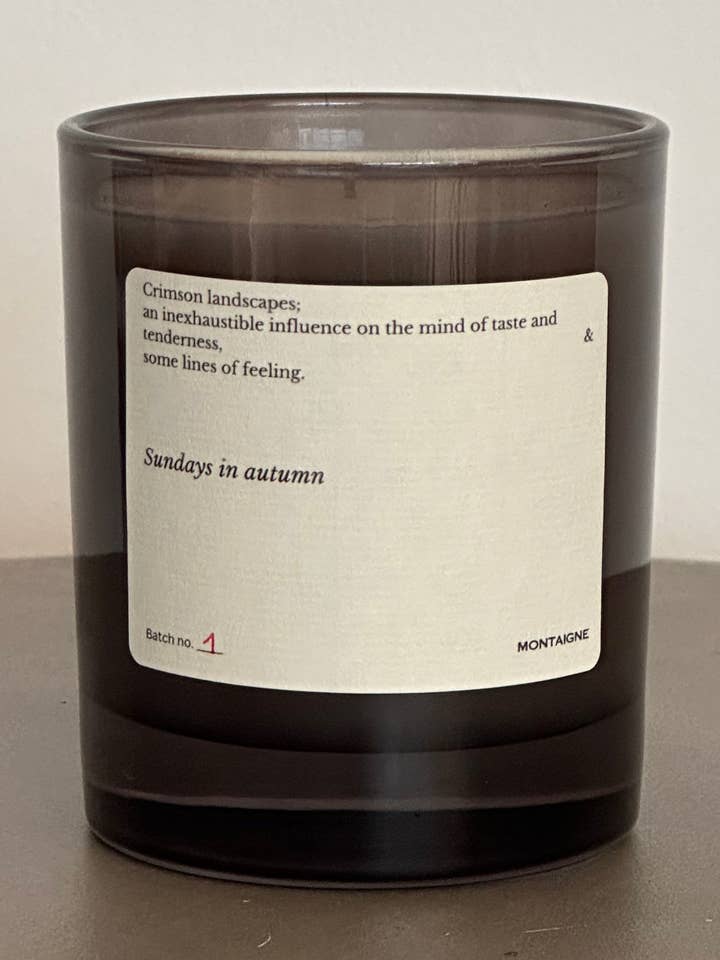 DIMANCHE D'AUTOMNE - BOUGIE À LA VANILLE ET AUX ÉPICES D'AUTOMNE pour la vente par MONTAIGNE