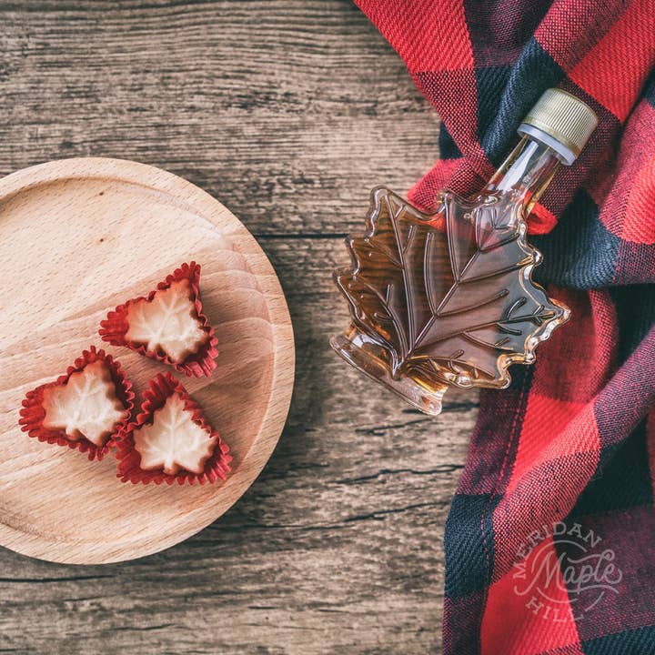 Meridan Hill Maple Farm - Wholesale Maple Syrup - Pure Organic NH Maple Syrup Maple Leaf Glass Bottle (50ml)
