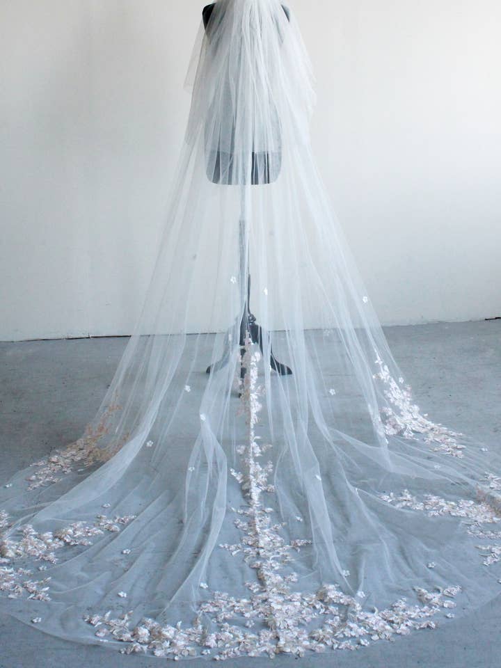 Blush blomsterkatedral for engroshandel hos Jaxie Bridal Accessories