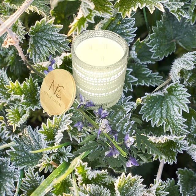 Sapin d'hiver pour la vente par Noelle Candles