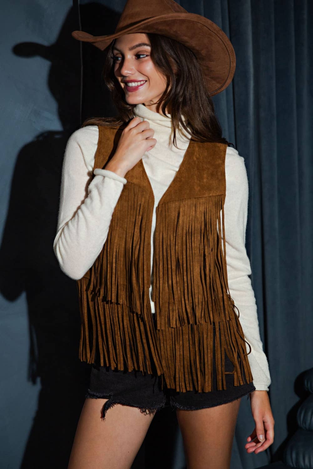 PORSHA – wholesale Outerwear Vest - Women’s – Fringe Suede Vest4