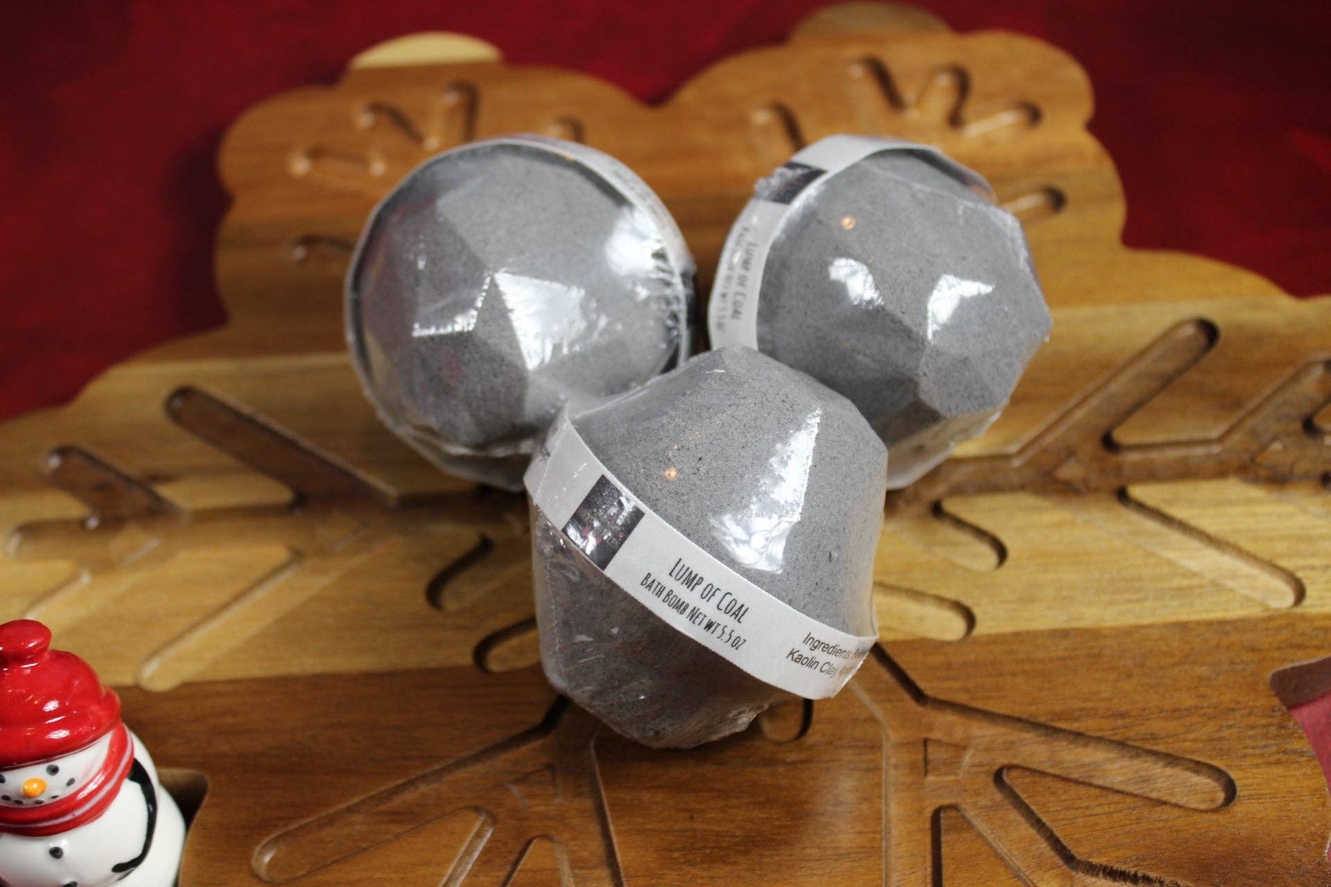 Wicked Bubbles LLC - Wholesale Bath Bomb/Fizz - Bath bomb - 5.5 oz - Lump of Coal1