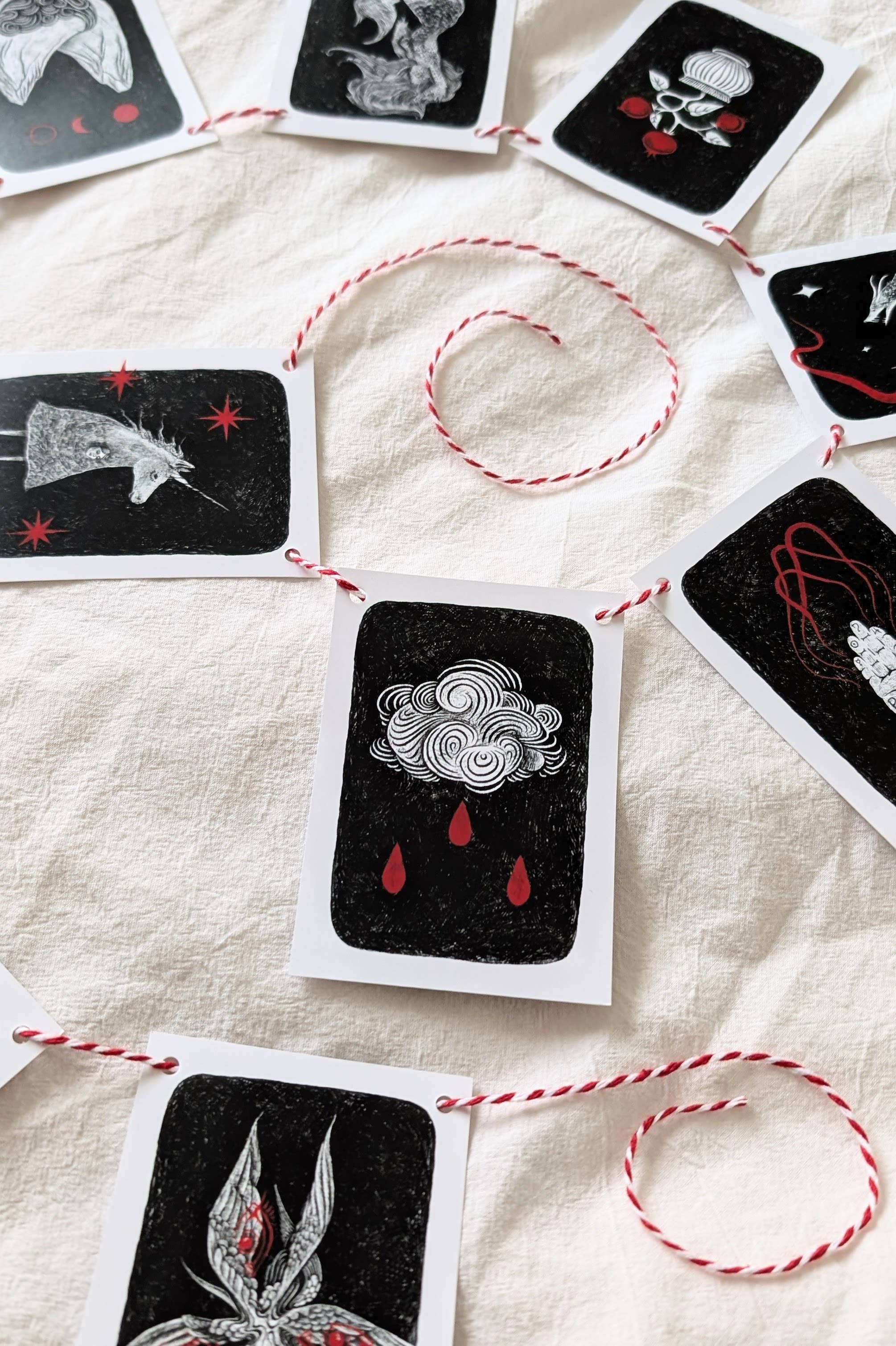 Moth Folk Studio - Vendita all'ingrosso Bandierine/Ghirlande - "Il viaggio dell'eroe" Garland1