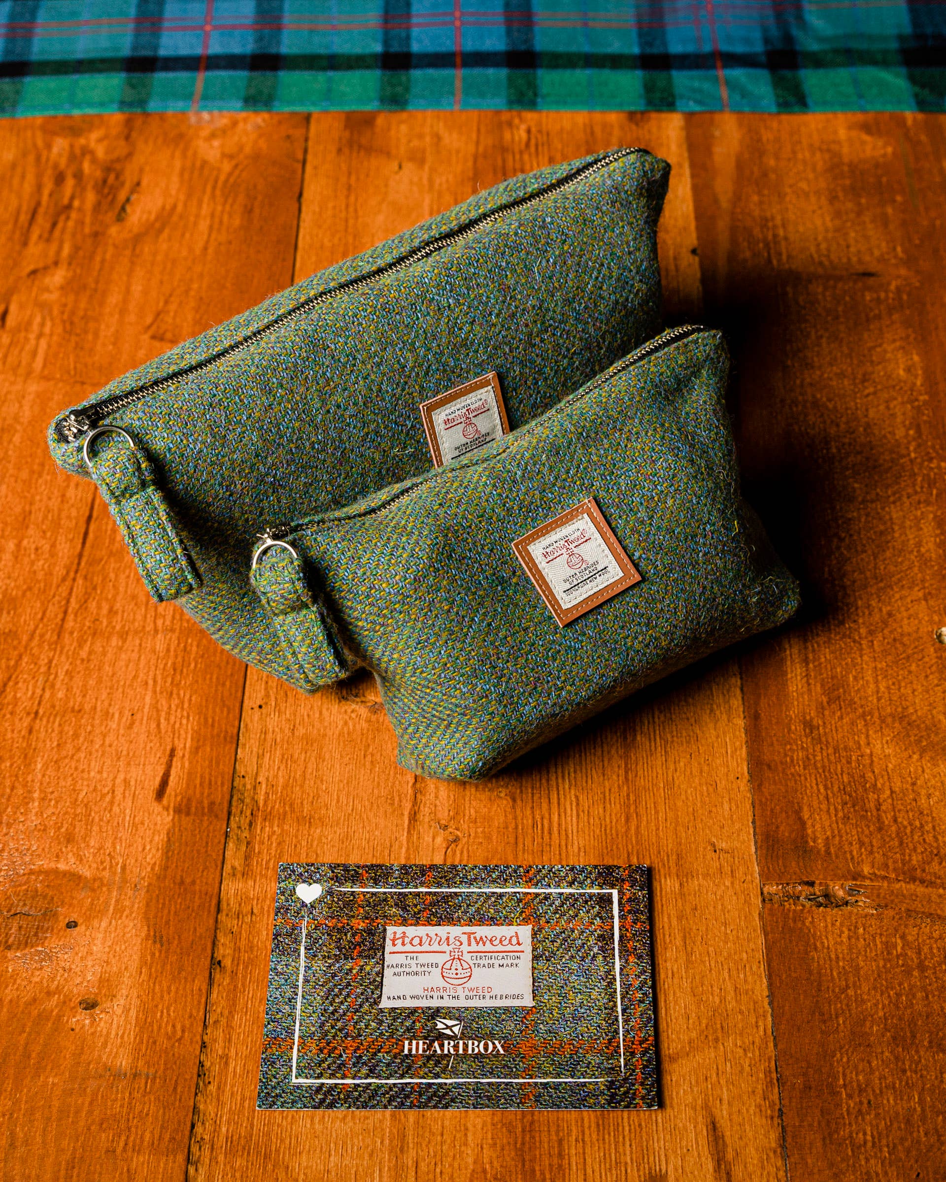 Heartbox Scotland – wholesale Make-up/cosmetic bag – Harris Tweed Cosmetics & Wash Bag4