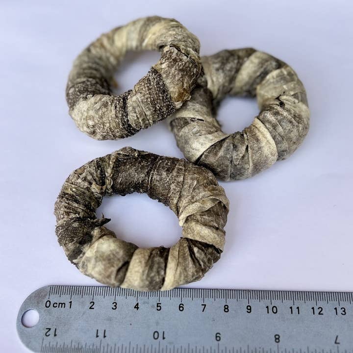 Victory Pet Products Ltd – wholesale Pet treats – Dog – Dried Cod Fish Skin Rings 1kg