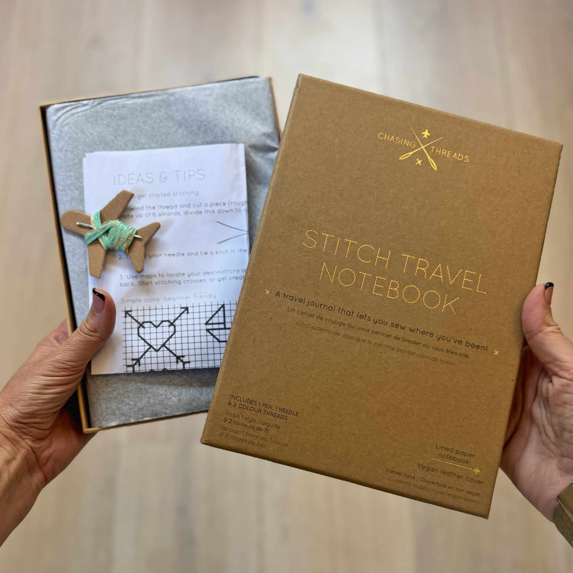 Chasing Threads – Engroshandel Notesbog – Sy Your Travels Map Notebook Kit - Vegansk Navy Læder1