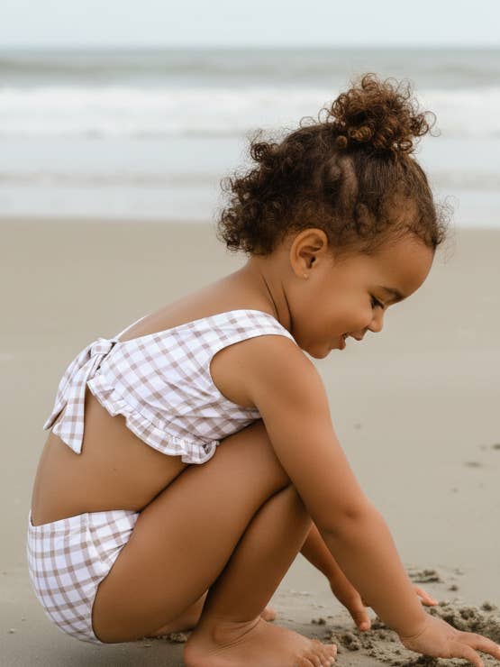 Ensemble dos plongeant (à carreaux couleur lin) pour la vente par Indie Blue