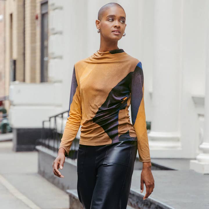 T411P1 - Draperad topp med rynk på sidan för wholesale av Clara Sunwoo