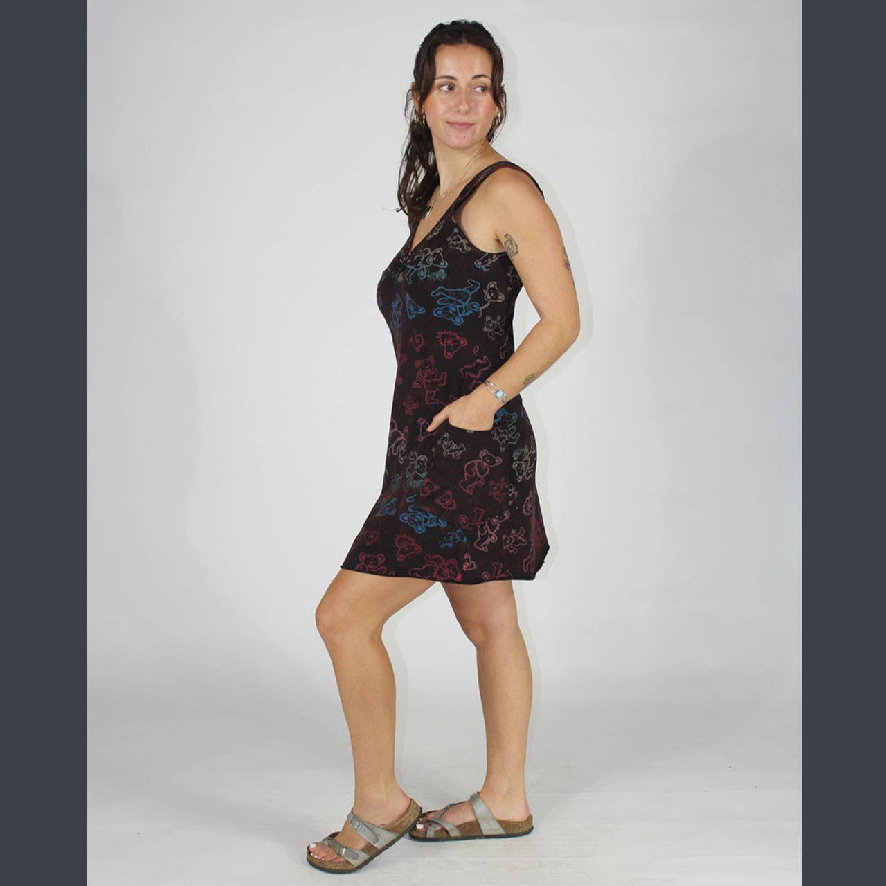 Jayli Clothing - Vente Robe – femme - Robe courte à bretelles spaghetti coupe rasoir Grateful Dead bohème1