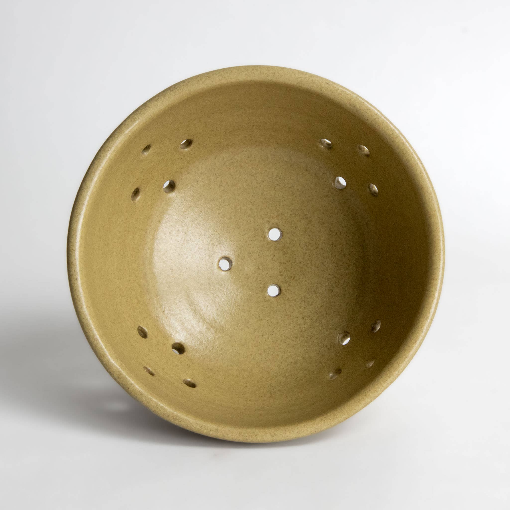 Emerson Creek Pottery - Wholesale Colander - Berry Colander w/Saucer10