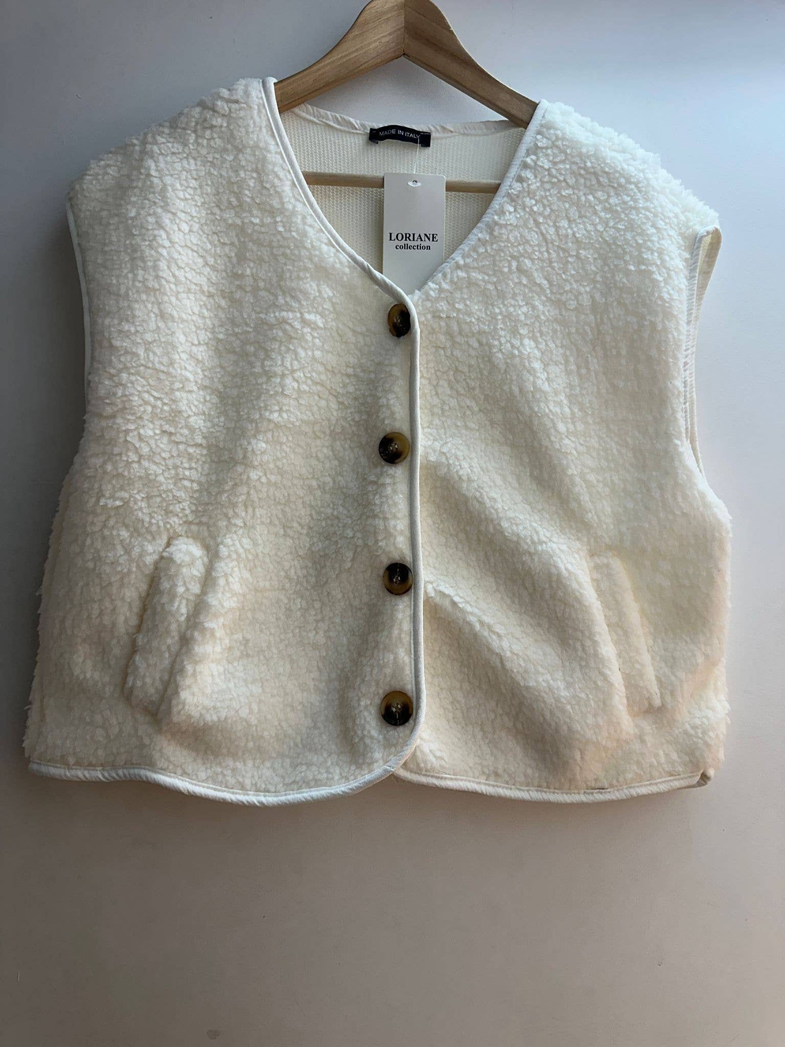 LORIANE - Wholesale Outerwear Vest - Women's - 24510 vest vest with one size fits all 
9