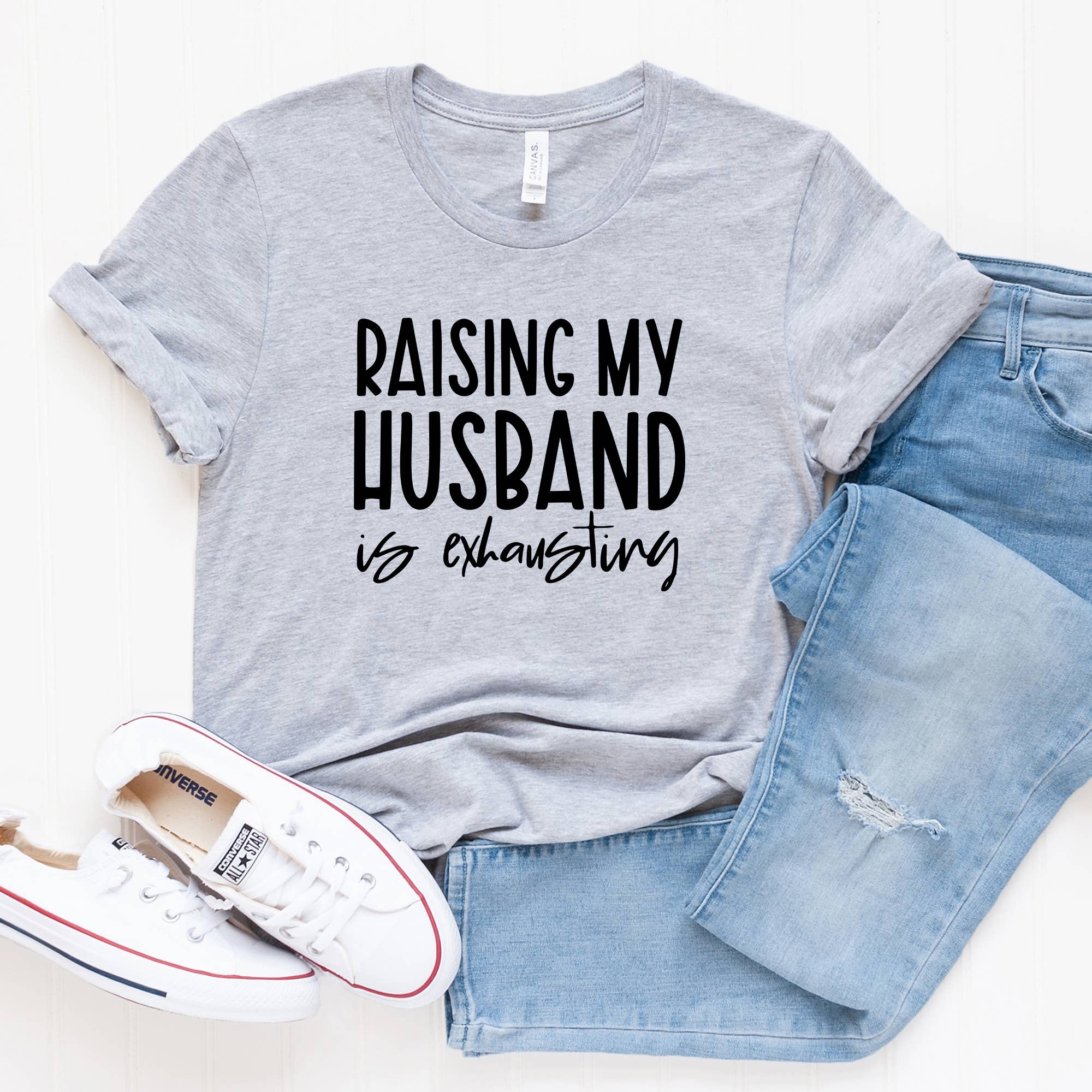 Olive And Ivory Wholesale - Vente T-shirt sérigraphié – femme - Élever mon mari est épuisant | Manches courtes et col rond2