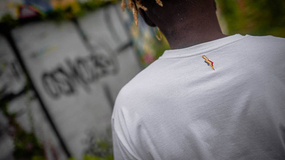 TYGER ESSENTIAL WHITE T-SHIRT for wholesale on Faire2