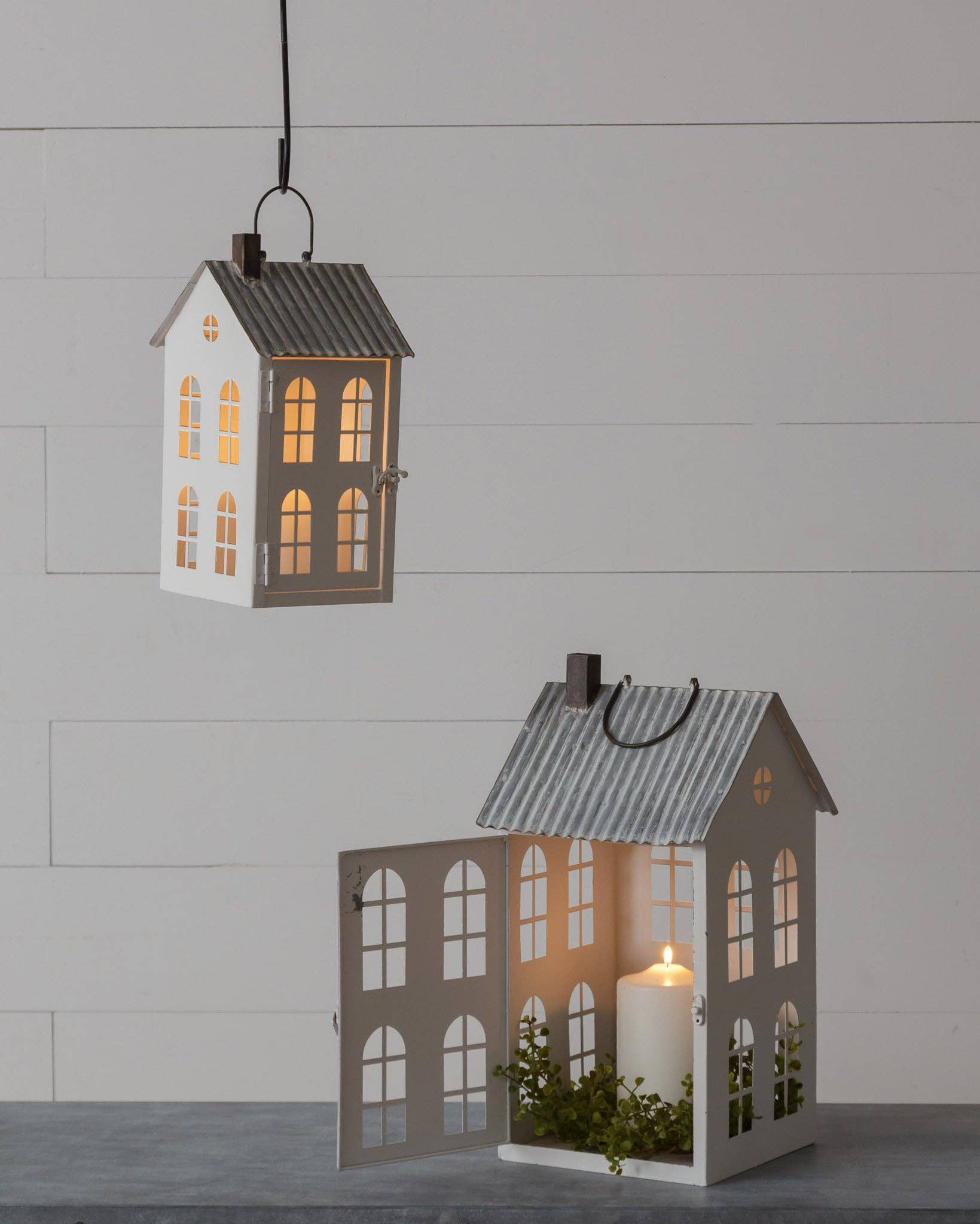 Audrey's Home & Gift - Wholesale Decorative Tabletop Object - Tin Houses with Corrugated Metal Roof (Set Of 02)1