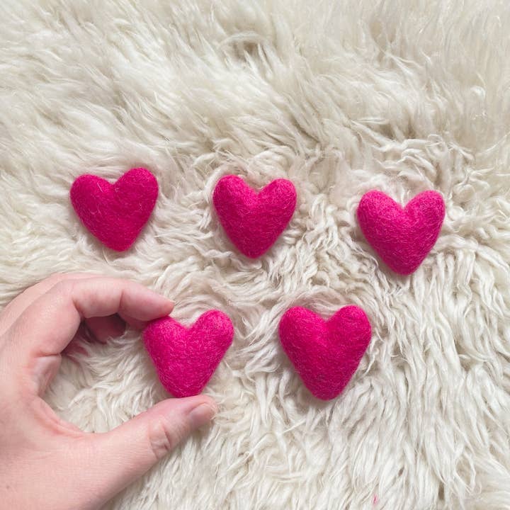Sheep Farm Felt - Wholesale Decorative Tabletop Object - Dark Pink Hearts- Set of 201