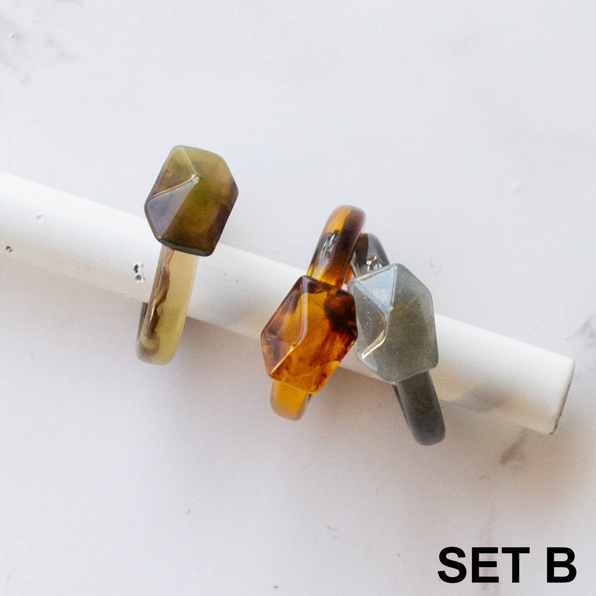 Tiepology - Wholesale Jewelry Set - Ugly Gem Hexagon Formica Ring Set1